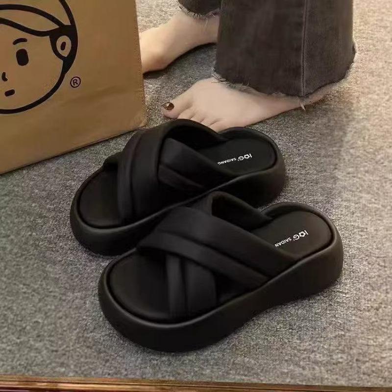 Beach shoes slippers children s new summer thick-soled height increase small cool slippers 35 чёрный
Beach shoes slippers children s new summer thick-soled height increase small cool slippers 35 чёрный