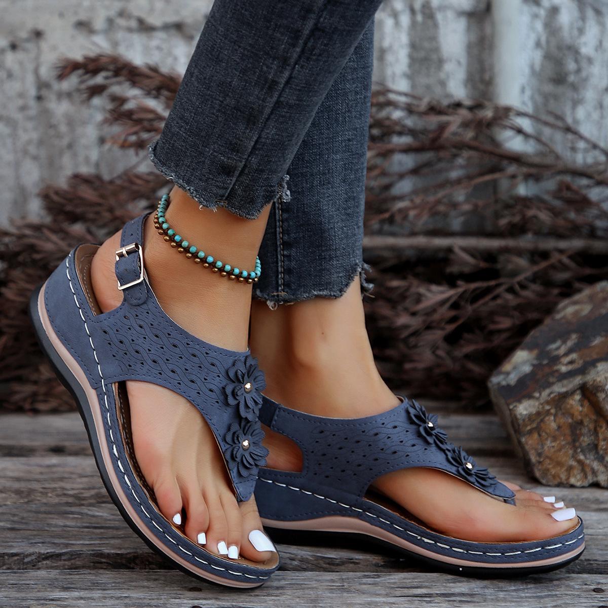 New summer beach sandals platform-soled wedge sandals flower decorative clip wedge sandals 43 синій
New summer beach sandals platform-soled wedge sandals flower decorative clip wedge sandals 43 синій