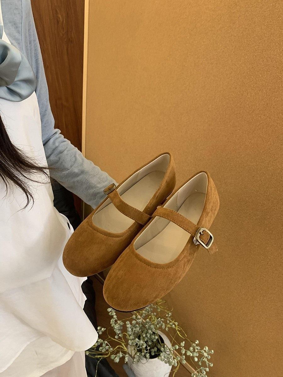 Round head retro red light mouth single shoes women s 2025 new spring Mori soft flat Mary Jane Doudou shoes 35
Round head retro red light mouth single shoes women s 2025 new spring Mori soft flat Mary Jane Doudou shoes 35