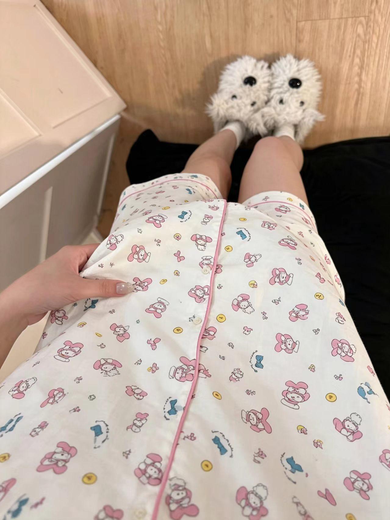 Internet celebrity new full print melody pajamas women s short-sleeved shorts cardigan two-piece set women s casual loose loungewear S
Internet celebrity new full print melody pajamas women s short-sleeved shorts cardigan two-piece set women s casual loose loungewear S