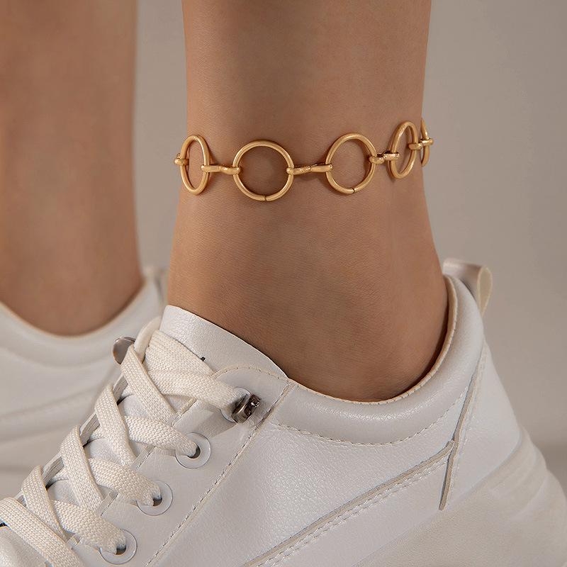 Accessories, Personality Exaggeration Trendy Necklace Geometric Circle Fashion Collarbone Necklace Women
Accessories, Personality Exaggeration Trendy Necklace Geometric Circle Fashion Collarbone Necklace Women