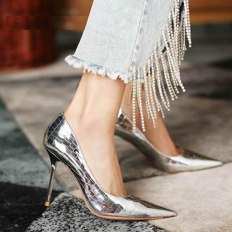 Woman Pumps Patent Leather High Heels Shoes Women Basic Wedding Shoes Female Stiletto Plus Size Heels Woman Zapatos De Mujer 43 срібний
Woman Pumps Patent Leather High Heels Shoes Women Basic Wedding Shoes Female Stiletto Plus Size Heels Woman Zapatos De Mujer 43 срібний