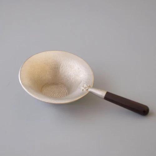 Pure Tin Tea Funnel Solid Wood Handle Tea Strainer Pitcher Filter Kung Fu Tea Set Tea Accessories Strainer Tea Filter Diffuser
Pure Tin Tea Funnel Solid Wood Handle Tea Strainer Pitcher Filter Kung Fu Tea Set Tea Accessories Strainer Tea Filter Diffuser