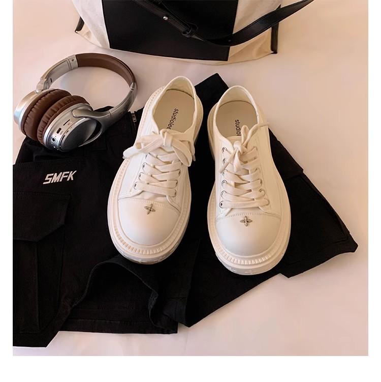 Shoes big round head thick sole heightening lace-up little white shoes casual canvas shoes autumn 40 білий
Shoes big round head thick sole heightening lace-up little white shoes casual canvas shoes autumn 40 білий