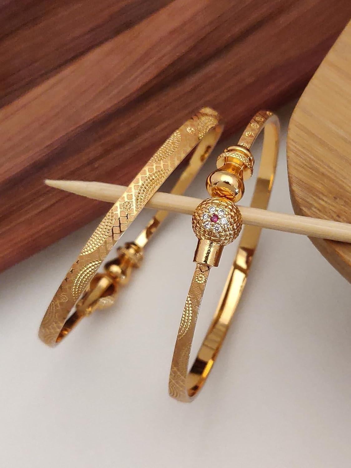 Набор из 2 новейших браслетов-манжет в традиционном дизайне с регулируемым размером, покрытых 18-каратным золотом, для женщин Onesize золотой
Набор из 2 новейших браслетов-манжет в традиционном дизайне с регулируемым размером, покрытых 18-каратным золотом, для женщин Onesize золотой