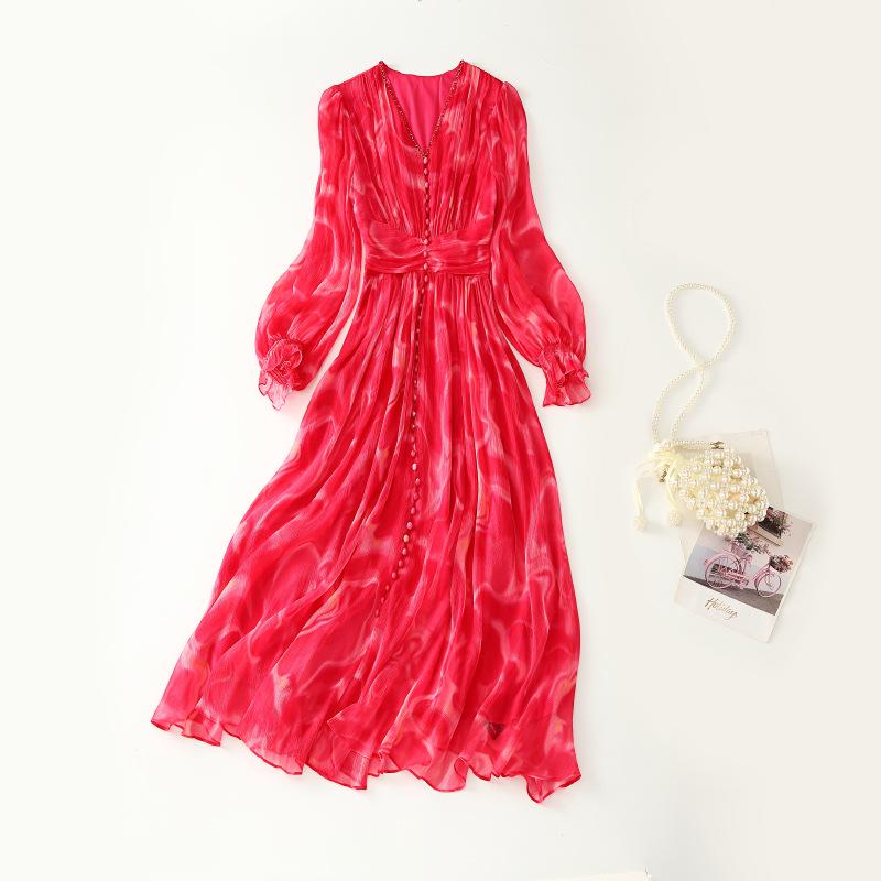 European Spring/Summer 2023 V-Neck Floral Beaded Dress in Real Mulberry Silk Large красный
European Spring/Summer 2023 V-Neck Floral Beaded Dress in Real Mulberry Silk Large красный