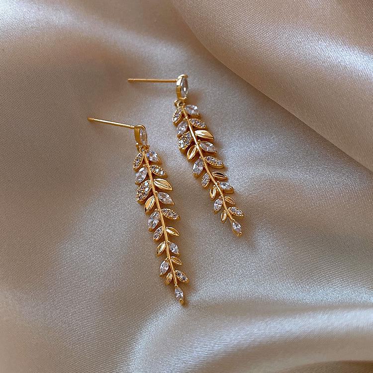 Silver Needle Diamond Wheat Ear Earrings: Korean Style, Trendy Personality, Light Luxury Fashion Statement Silver needle золотой
Silver Needle Diamond Wheat Ear Earrings: Korean Style, Trendy Personality, Light Luxury Fashion Statement Silver needle золотой