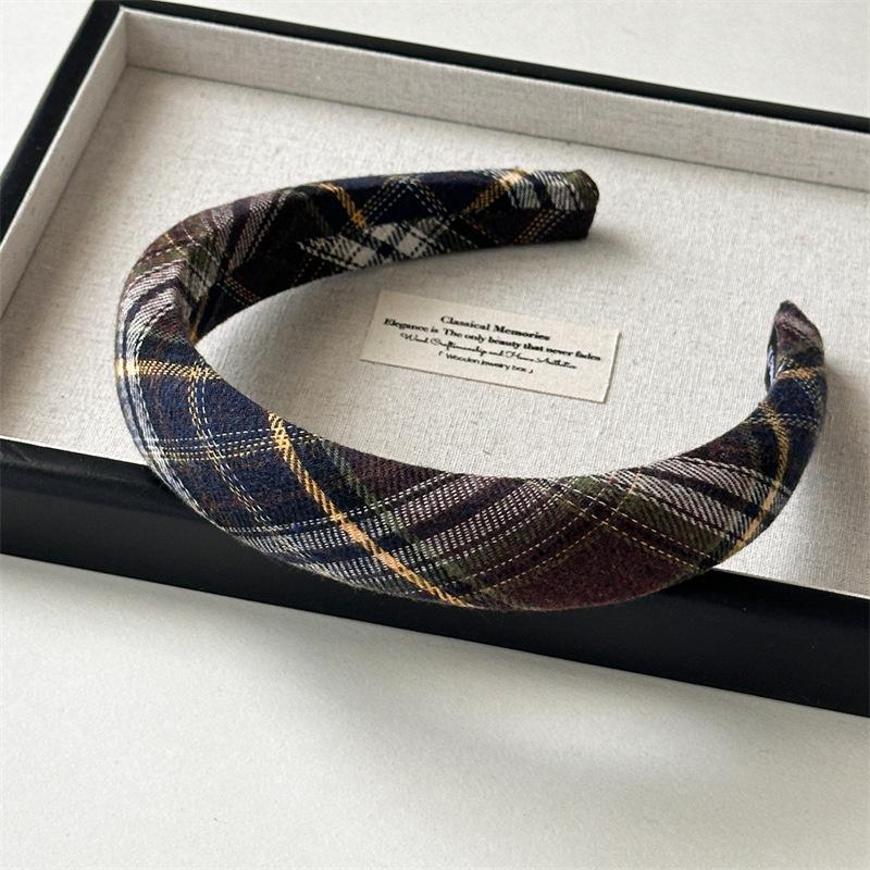 Модные женские клетчатые тканевые повязки на голову с поролоновой подкладкой для леди и девушек, повседневные обручи для волос, аксессуары
Модные женские клетчатые тканевые повязки на голову с поролоновой подкладкой для леди и девушек, повседневные обручи для волос, аксессуары