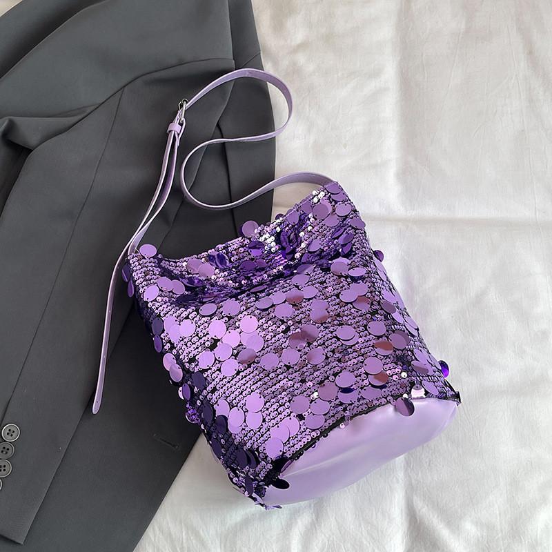 Trendy Large Capacity Women s Bucket Bag Stylish And Chic Summer Handbag In Black Gold Silver And Purple фіолетовий
Trendy Large Capacity Women s Bucket Bag Stylish And Chic Summer Handbag In Black Gold Silver And Purple фіолетовий