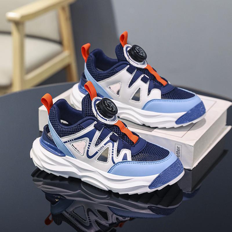 Лето 2025 новая детская спортивная обувь для мальчиков и девочек кроссовки одинарная сетка дышащие полые легкие студенческие кроссовки для бега 38
Лето 2025 новая детская спортивная обувь для мальчиков и девочек кроссовки одинарная сетка дышащие полые легкие студенческие кроссовки для бега 38