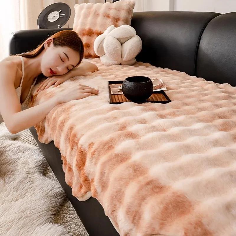 Rabbit Plush Sofa Cushion Autumn and Winter Thickened Plush Cushion Universal Non-Slip Leather Sofa Cover Cloth Towel 30x50cm pillowcase
Rabbit Plush Sofa Cushion Autumn and Winter Thickened Plush Cushion Universal Non-Slip Leather Sofa Cover Cloth Towel 30x50cm pillowcase