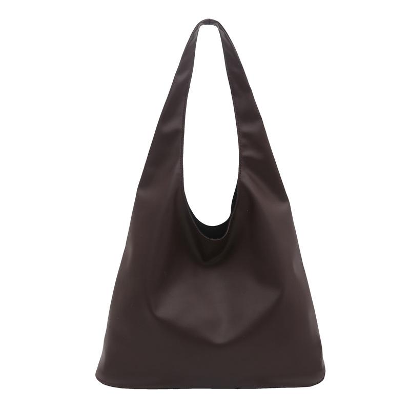Largecapacity bag fashionable and casual simple personalized tote bag autumn and winter new women s trend shoulder bag
Largecapacity bag fashionable and casual simple personalized tote bag autumn and winter new women s trend shoulder bag