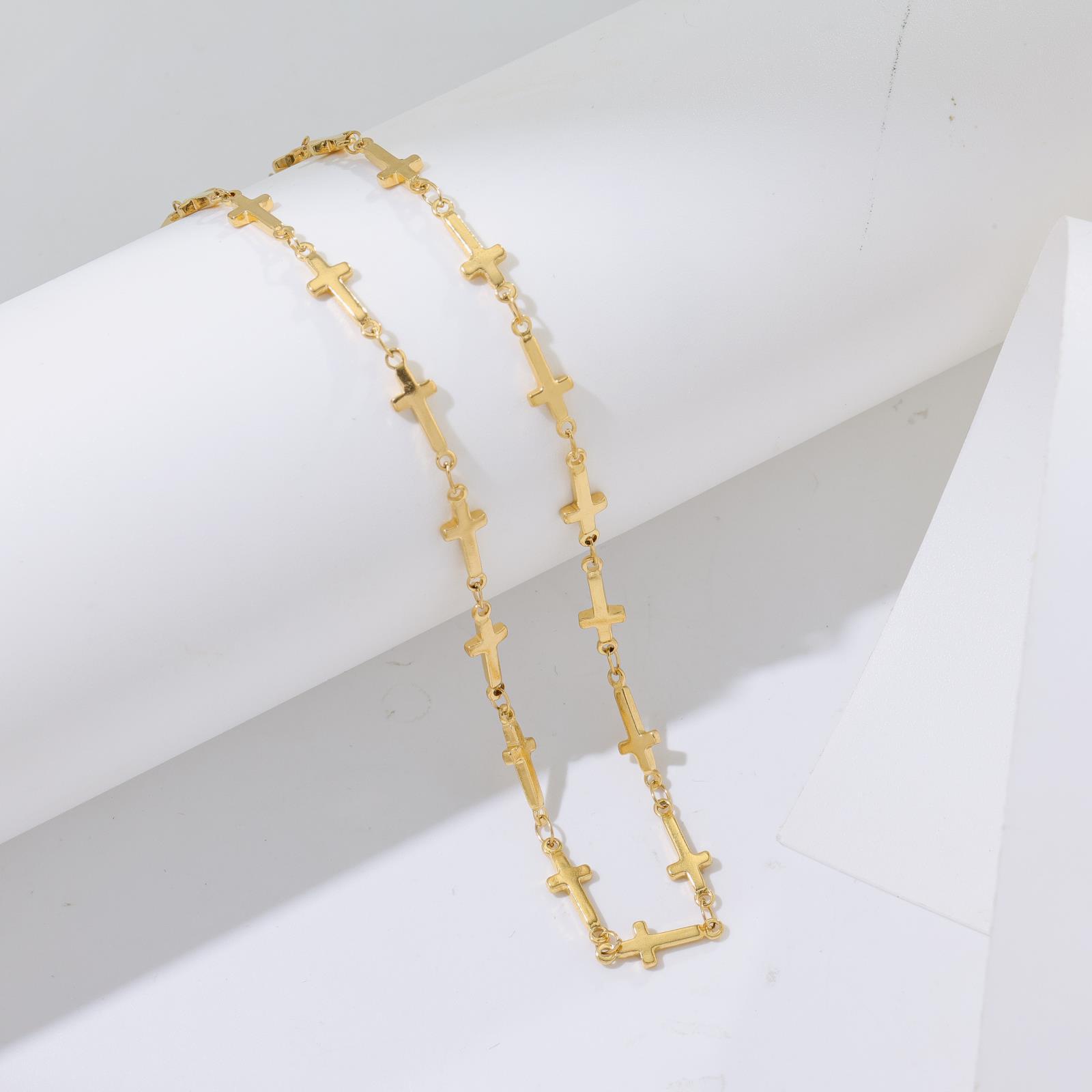 Hip Hop Punk Cross Necklace Vacuum Plated Titanium Steel Clavicle Chain Does Not Fade Trend
Hip Hop Punk Cross Necklace Vacuum Plated Titanium Steel Clavicle Chain Does Not Fade Trend