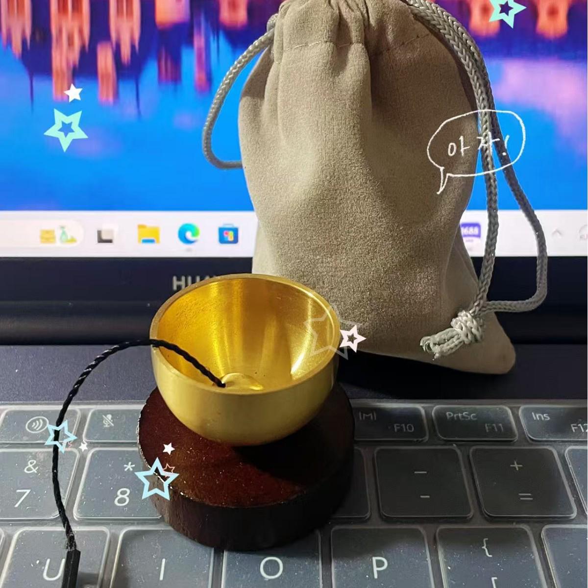 Handmade Mini Singing Bowl for Sound Therapy, Mindfulness Meditation, Stress Relief, and Aromatherapy with Essential Oils Gift. 40*34
Handmade Mini Singing Bowl for Sound Therapy, Mindfulness Meditation, Stress Relief, and Aromatherapy with Essential Oils Gift. 40*34