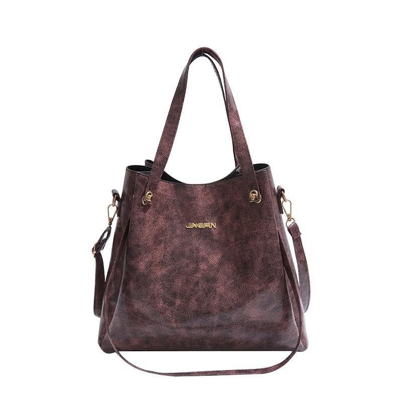 Premium texture large-capacity bag women s 2025 autumn and winter new shoulder messenger bag light luxury niche commuter tote bag
Premium texture large-capacity bag women s 2025 autumn and winter new shoulder messenger bag light luxury niche commuter tote bag