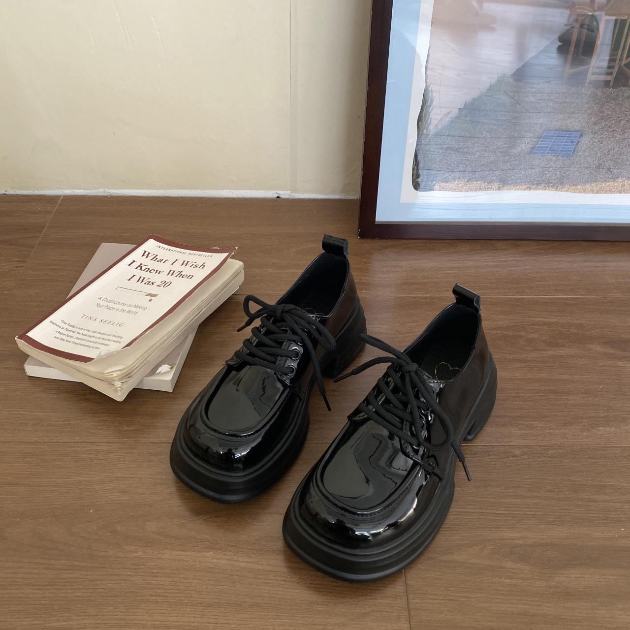 Women s shoes single shoes new spring student versatile platform black small leather shoes muffin 40
Women s shoes single shoes new spring student versatile platform black small leather shoes muffin 40