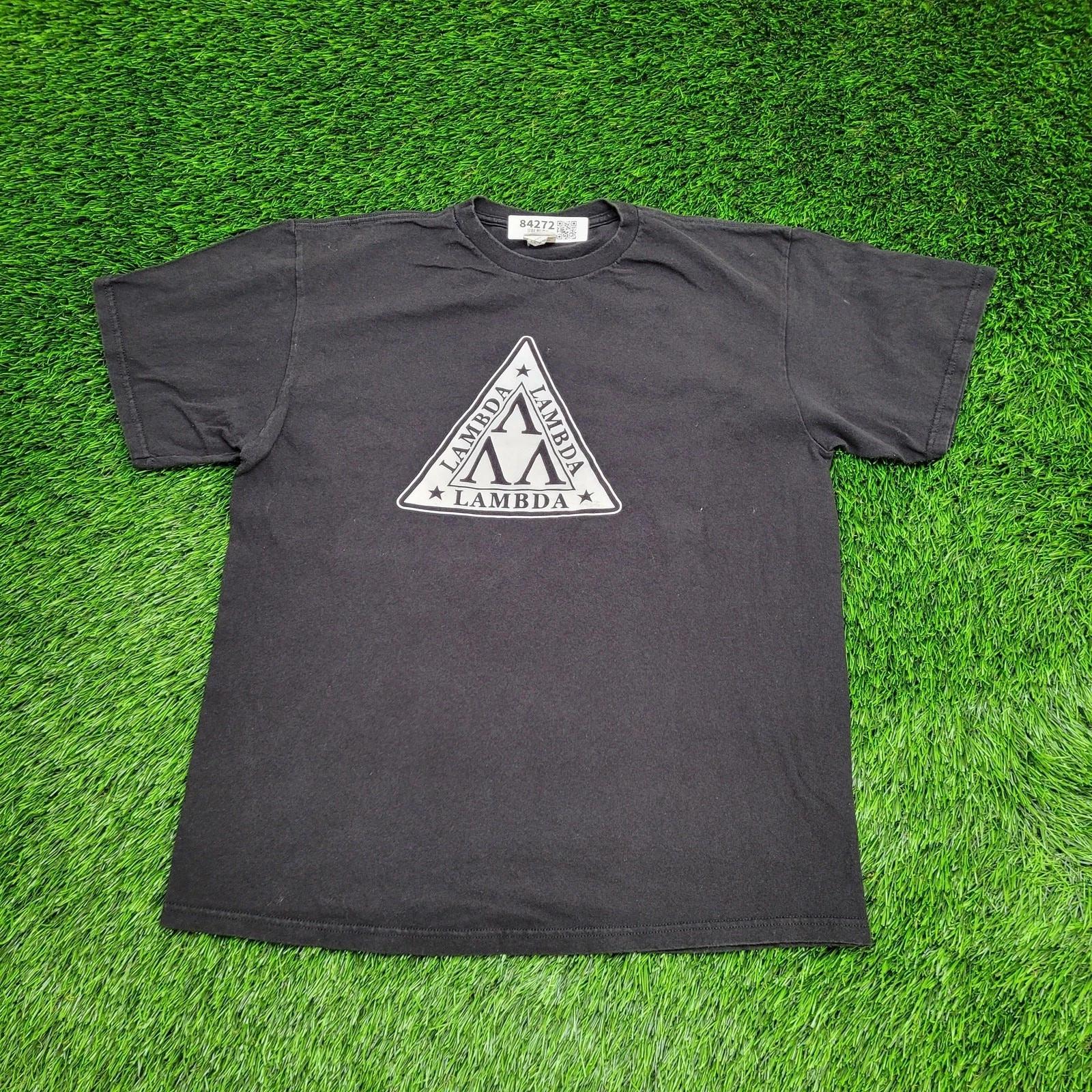 Vintage Y2K Lambda Fraternity Shirt M/L 21x25 Black Tri-Lambs S
Vintage Y2K Lambda Fraternity Shirt M/L 21x25 Black Tri-Lambs S