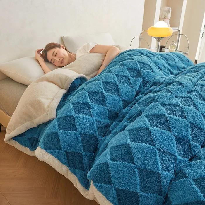 New Rabbit Fleece Lamb Fleece Blanket Double Layer Thickened Air Conditioning Blanket Sofa Cover Blanket 100 150cm
New Rabbit Fleece Lamb Fleece Blanket Double Layer Thickened Air Conditioning Blanket Sofa Cover Blanket 100 150cm