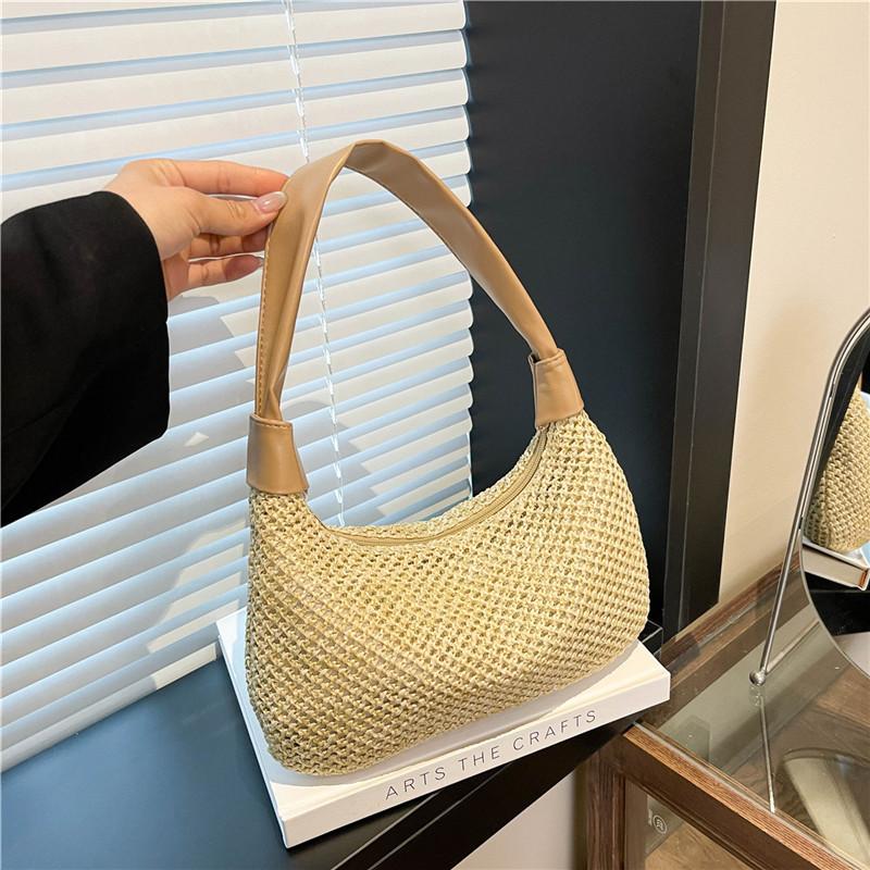 Fashion and casual simple and versatile shoulder armpit bag solid color summer popular hand bag wind bag хаки
Fashion and casual simple and versatile shoulder armpit bag solid color summer popular hand bag wind bag хаки