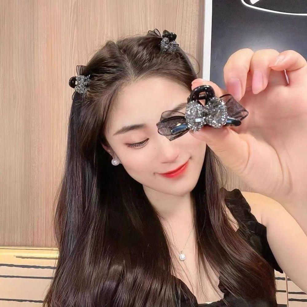 Temperament Hair Clips Korean Ponytail Clip Crystal Hairgrip Small Shark Clip Women Hair Claws
Temperament Hair Clips Korean Ponytail Clip Crystal Hairgrip Small Shark Clip Women Hair Claws