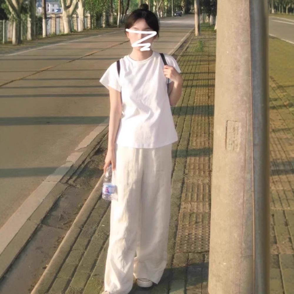 Women s White Short Sleeve Round Neck Slim Fit T-shirt - Summer 2025 Collection Large білий
Women s White Short Sleeve Round Neck Slim Fit T-shirt - Summer 2025 Collection Large білий