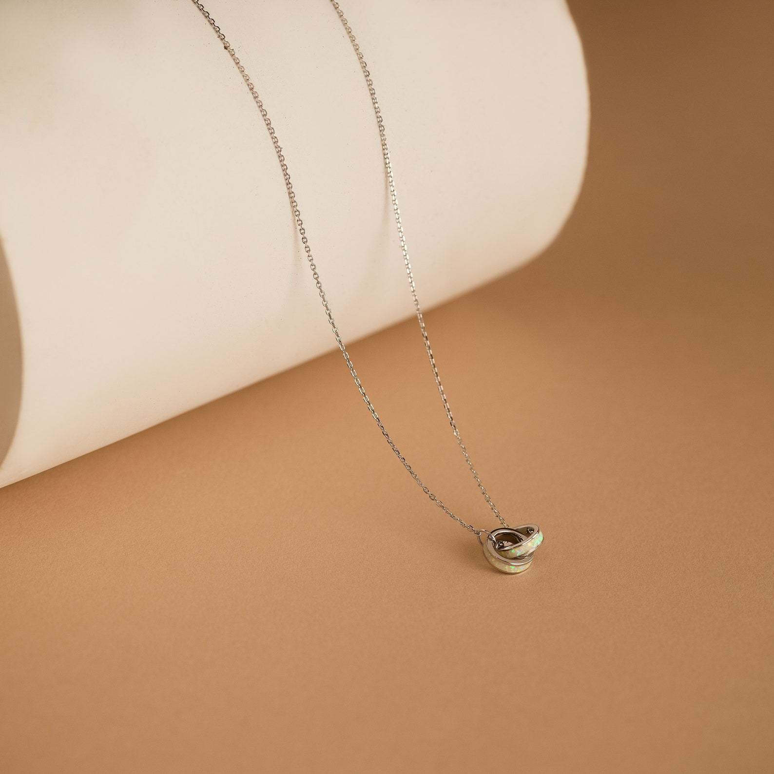 Titanium Steel Color Retention High Color Retention Eternal Circle Asymmetrical Splicing Necklace, Neck Chain Interlocking
Titanium Steel Color Retention High Color Retention Eternal Circle Asymmetrical Splicing Necklace, Neck Chain Interlocking