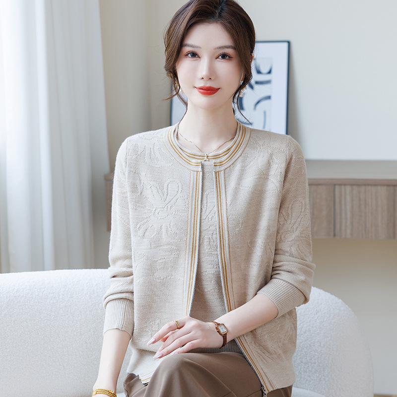 Mother s Spring Cardigan & Top Set for 50s-60s Fashion L (recommended 80-100 jin) бежевый
Mother s Spring Cardigan & Top Set for 50s-60s Fashion L (recommended 80-100 jin) бежевый