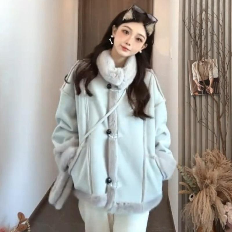 Short stand-up collar thickened fur integrated coat for women s 2025 winter new warm and fashionable versatile fur coat S
Short stand-up collar thickened fur integrated coat for women s 2025 winter new warm and fashionable versatile fur coat S