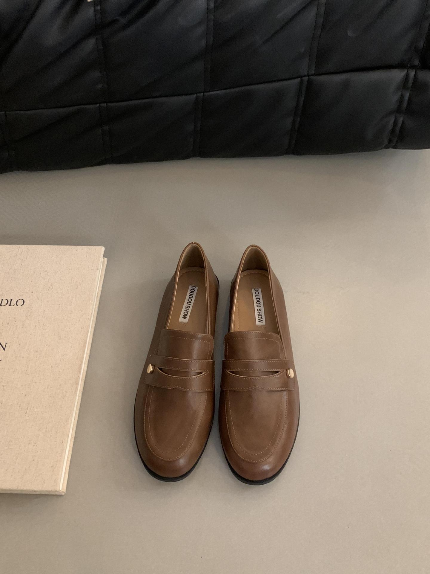 THEDOUDOU Британские маленькие кожаные туфли женские осенние корейская версия ретро фея студент круглый носок лоферы женские туфли на плоской подошве 39
THEDOUDOU Британские маленькие кожаные туфли женские осенние корейская версия ретро фея студент круглый носок лоферы женские туфли на плоской подошве 39