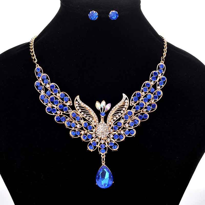 Luxurious Retro Peacock Necklace And Ear Studs Rhinestone Jewelry Set For Women Blue
Luxurious Retro Peacock Necklace And Ear Studs Rhinestone Jewelry Set For Women Blue