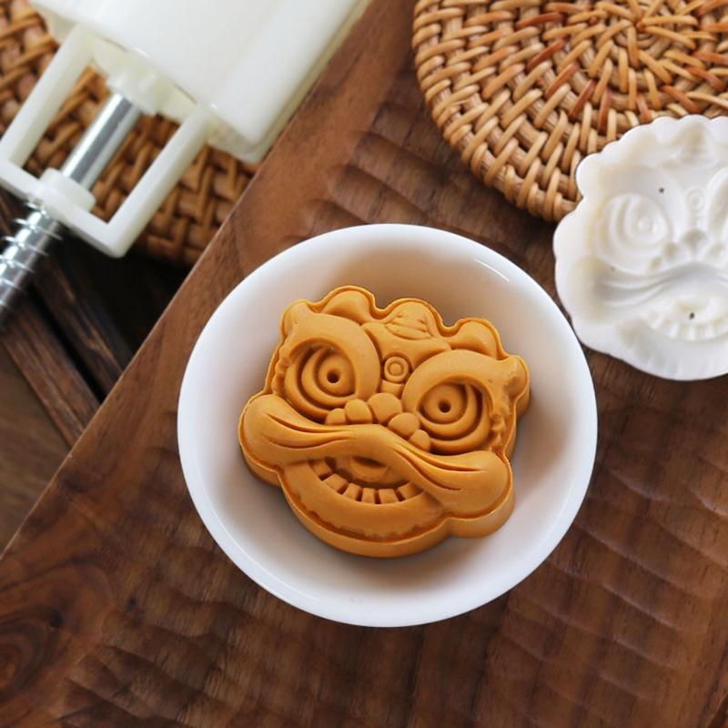 Plastic Mooncake Mold 75g Lion Stamps Biscuit Cookie Cutter Mould DIY Fondant CHINA
Plastic Mooncake Mold 75g Lion Stamps Biscuit Cookie Cutter Mould DIY Fondant CHINA