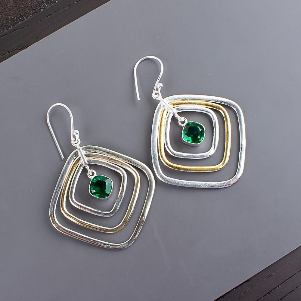 Chrome Diopside Gemstone 925 Sterling Silver Handmade Jewelry Hook Earrings2.44 EE-70-4
Chrome Diopside Gemstone 925 Sterling Silver Handmade Jewelry Hook Earrings2.44 EE-70-4