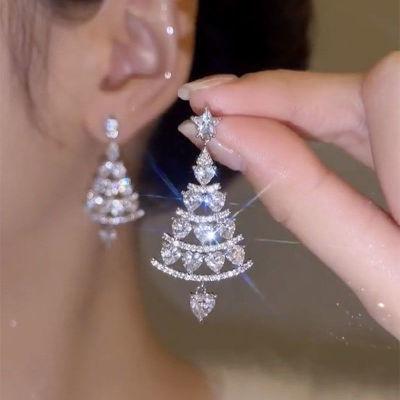 Простые супер-блестящие рождественские серьги-сердечки женские, дизайнерские серьги, серьги с темпераментом, универсальные серьги серебряный
Простые супер-блестящие рождественские серьги-сердечки женские, дизайнерские серьги, серьги с темпераментом, универсальные серьги серебряный