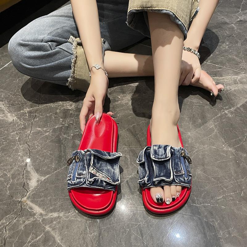 Thick-soled slippers women s summer outer wear 2025 new fashion versatile niche design comfortable open-toed sandals 35 синий
Thick-soled slippers women s summer outer wear 2025 new fashion versatile niche design comfortable open-toed sandals 35 синий