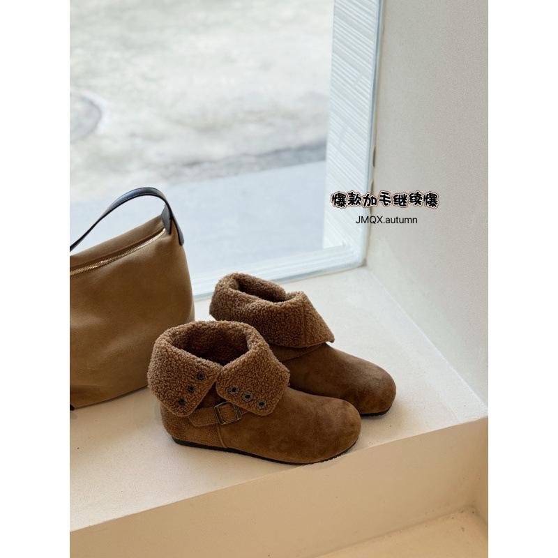 Super popular soft cowhide short boots women s 2025 new fashionable versatile casual and comfortable small round head short women s boots 39 верблюд
Super popular soft cowhide short boots women s 2025 new fashionable versatile casual and comfortable small round head short women s boots 39 верблюд