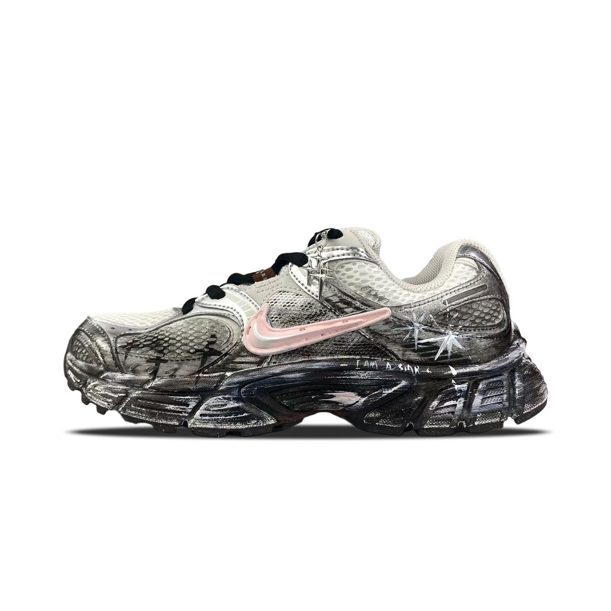 Nike V5 RNR Abrasion Resistant Breathable Abrasion Resistant Breathable Low top Running Shoes Women s Silver Pink HQ7901-102(Team401-) 38
Nike V5 RNR Abrasion Resistant Breathable Abrasion Resistant Breathable Low top Running Shoes Women s Silver Pink HQ7901-102(Team401-) 38