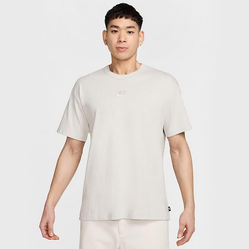 Nike Men s Premium Essential Sustainable T-Shirt XL
Nike Men s Premium Essential Sustainable T-Shirt XL