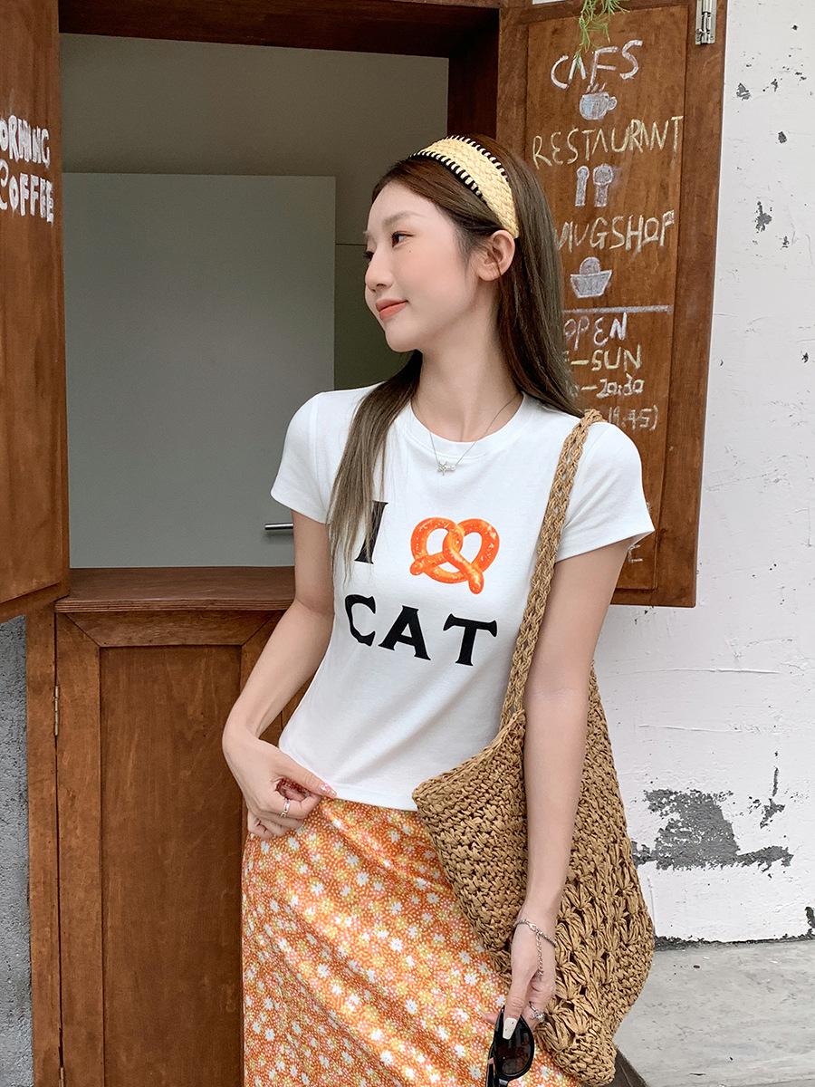 Temperament white letter print short-sleeved t-shirt women s new summer front shoulder short slim-fitting top L білий
Temperament white letter print short-sleeved t-shirt women s new summer front shoulder short slim-fitting top L білий