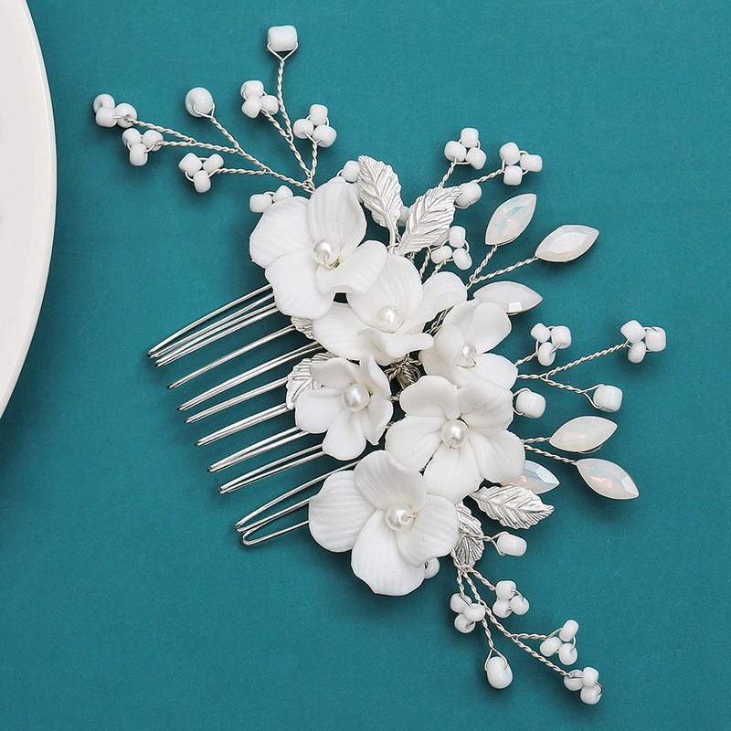 Original Bridal Jewelry Pearl Rhinestone Hair Comb Antique Hanfu Disc Hair Headdress Mori Ceramic Flowers Handmade Insert Comb срібний
Original Bridal Jewelry Pearl Rhinestone Hair Comb Antique Hanfu Disc Hair Headdress Mori Ceramic Flowers Handmade Insert Comb срібний
