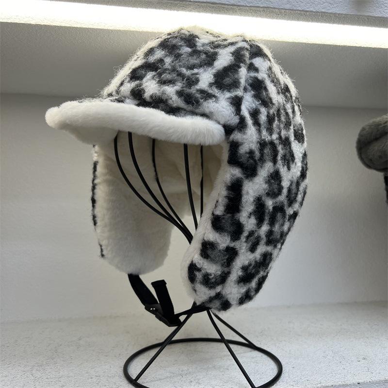 Леопардовый принт, шапка-ушанка из овечьей шерсти для защиты ушей, женская, осенне-зимняя, двусторонняя, бархатная, теплая, от холода, шапка-авиатор, тренд M(56-58cm) белый
Леопардовый принт, шапка-ушанка из овечьей шерсти для защиты ушей, женская, осенне-зимняя, двусторонняя, бархатная, теплая, от холода, шапка-авиатор, тренд M(56-58cm) белый
