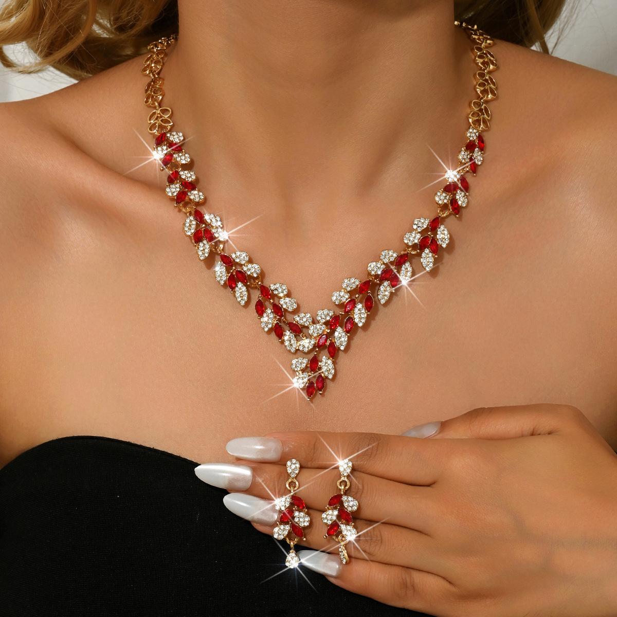 2026 European and American Inlaid Ruby Bridal Jewelry Set Fashionable Versatile Holiday Dating Senior 45CM
2026 European and American Inlaid Ruby Bridal Jewelry Set Fashionable Versatile Holiday Dating Senior 45CM