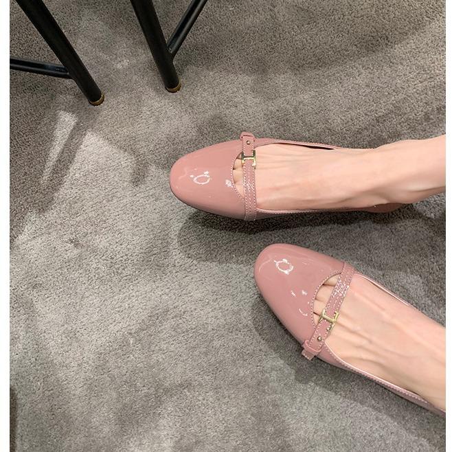 Studiolee temperament small round head one-word buckle with patent leather one-pedal flat-bottomed commuting single shoes women s autumn 35
Studiolee temperament small round head one-word buckle with patent leather one-pedal flat-bottomed commuting single shoes women s autumn 35