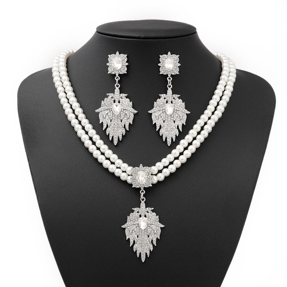 2026 Leaf Pearl Necklace Earrings Bracelet Set Women s Three-piece Set Suitable for Wedding Dinner 45CM
2026 Leaf Pearl Necklace Earrings Bracelet Set Women s Three-piece Set Suitable for Wedding Dinner 45CM