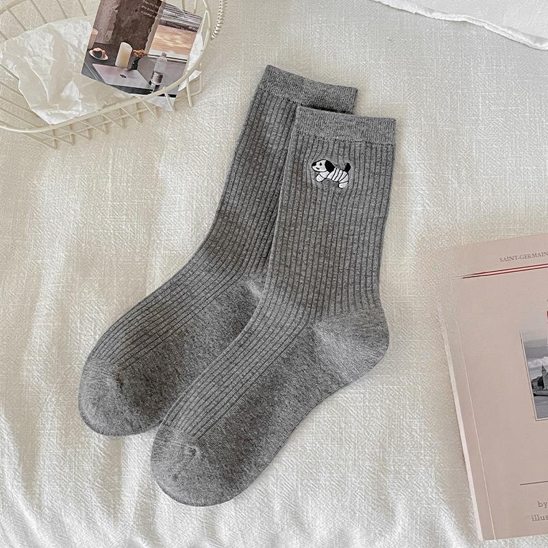 Female Spring and Autumn Lovely Dog Embroidered Boneless Cotton Tube Socks 1 pair
Female Spring and Autumn Lovely Dog Embroidered Boneless Cotton Tube Socks 1 pair