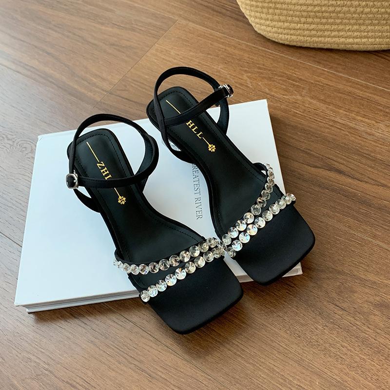 Silver rhinestone sandals women s new summer thick heel women s shoes wide fat feet large size women s shoes 45 чорний
Silver rhinestone sandals women s new summer thick heel women s shoes wide fat feet large size women s shoes 45 чорний