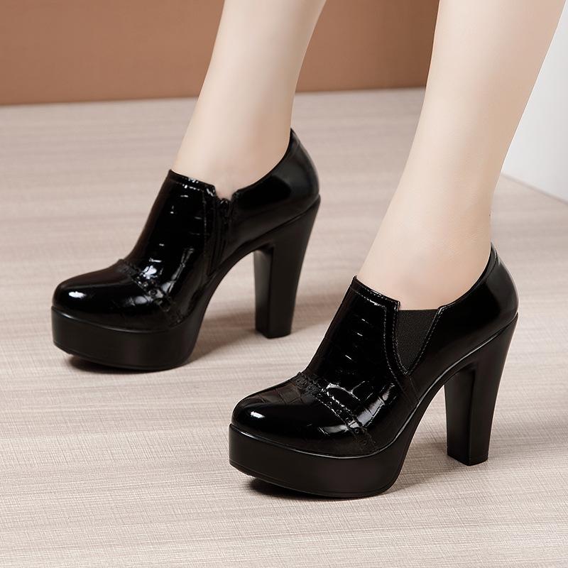Женские туфли-лодочки на платформе с глубоким вырезом на толстом каблуке, из лакированной кожи, обувь на высоком каблуке, женская офисная обувь для вечеринок, большие размеры 32-43 43
Женские туфли-лодочки на платформе с глубоким вырезом на толстом каблуке, из лакированной кожи, обувь на высоком каблуке, женская офисная обувь для вечеринок, большие размеры 32-43 43