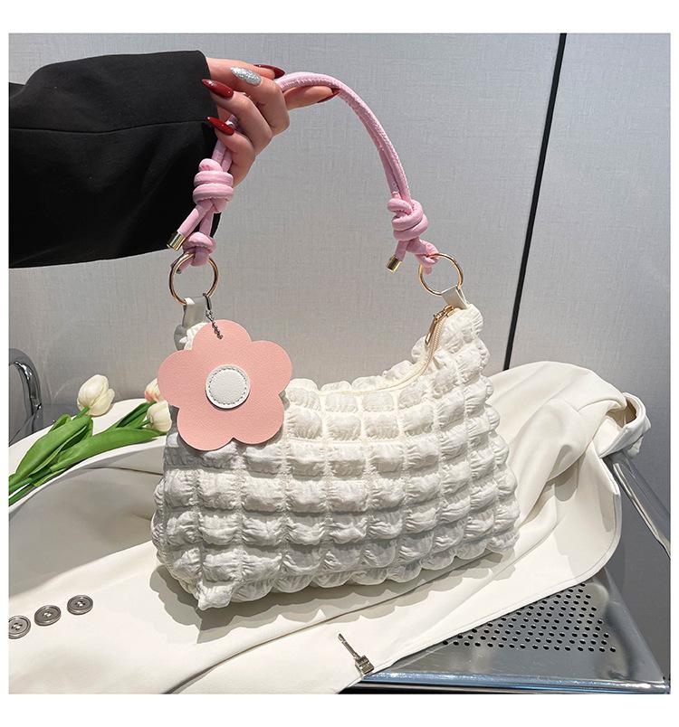 Women s New Handbag Korean Solid Color Dopamine Fashiable Versatile Shoulder Bag Luxury Brand High-quality Tote Bag
Women s New Handbag Korean Solid Color Dopamine Fashiable Versatile Shoulder Bag Luxury Brand High-quality Tote Bag