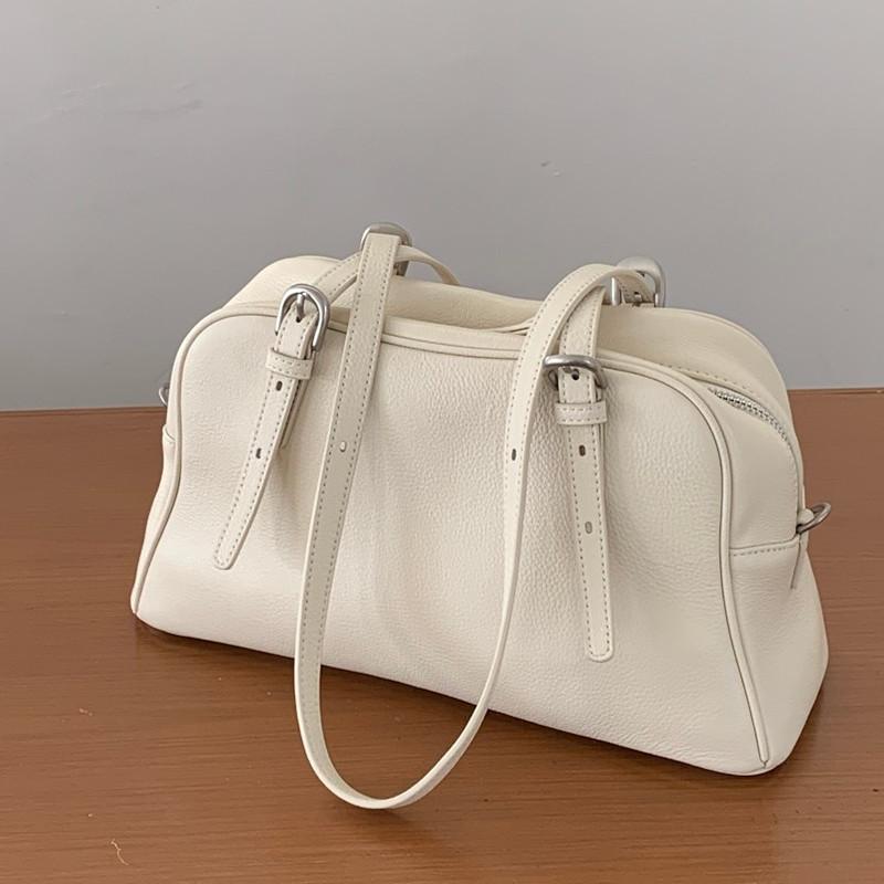 First layer cowhide bowling bag large capacity leather portable shoulder crossbody commuter underarm women s bag fashion 31*17*11cm бежевий
First layer cowhide bowling bag large capacity leather portable shoulder crossbody commuter underarm women s bag fashion 31*17*11cm бежевий