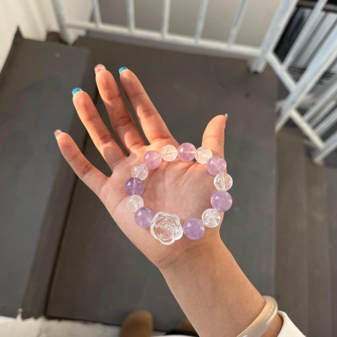 25 years of new natural white crystal DIY design style peony flower bracelet with lavender amethyst large particles
25 years of new natural white crystal DIY design style peony flower bracelet with lavender amethyst large particles