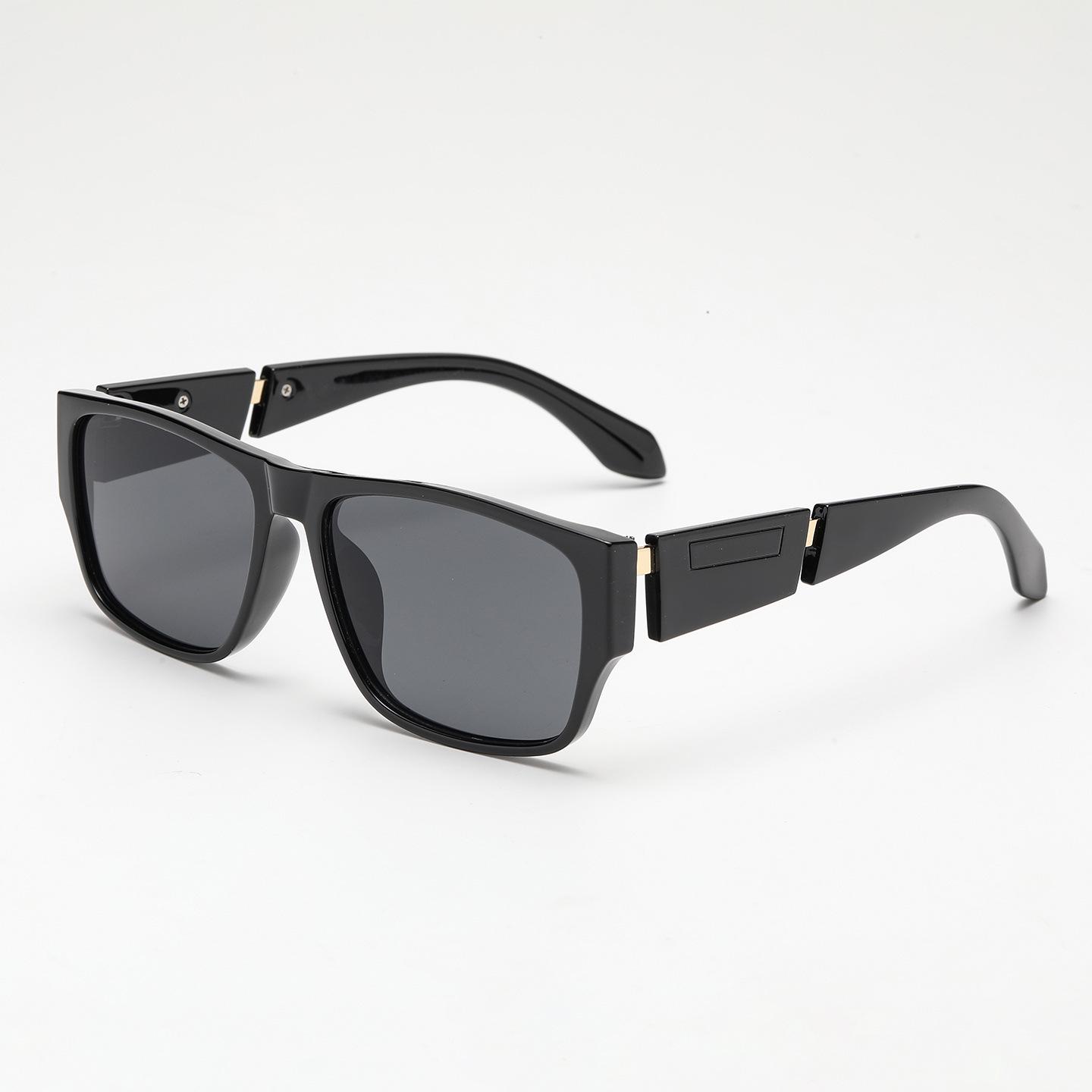 Metal Square Sunglasses with UV400 Protection Certification
Metal Square Sunglasses with UV400 Protection Certification